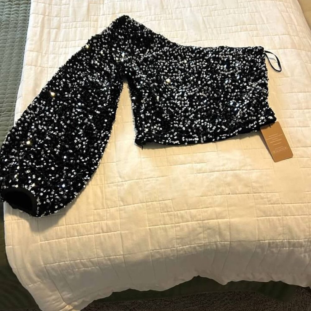 Sequin Top One Shoulder BNWT Small